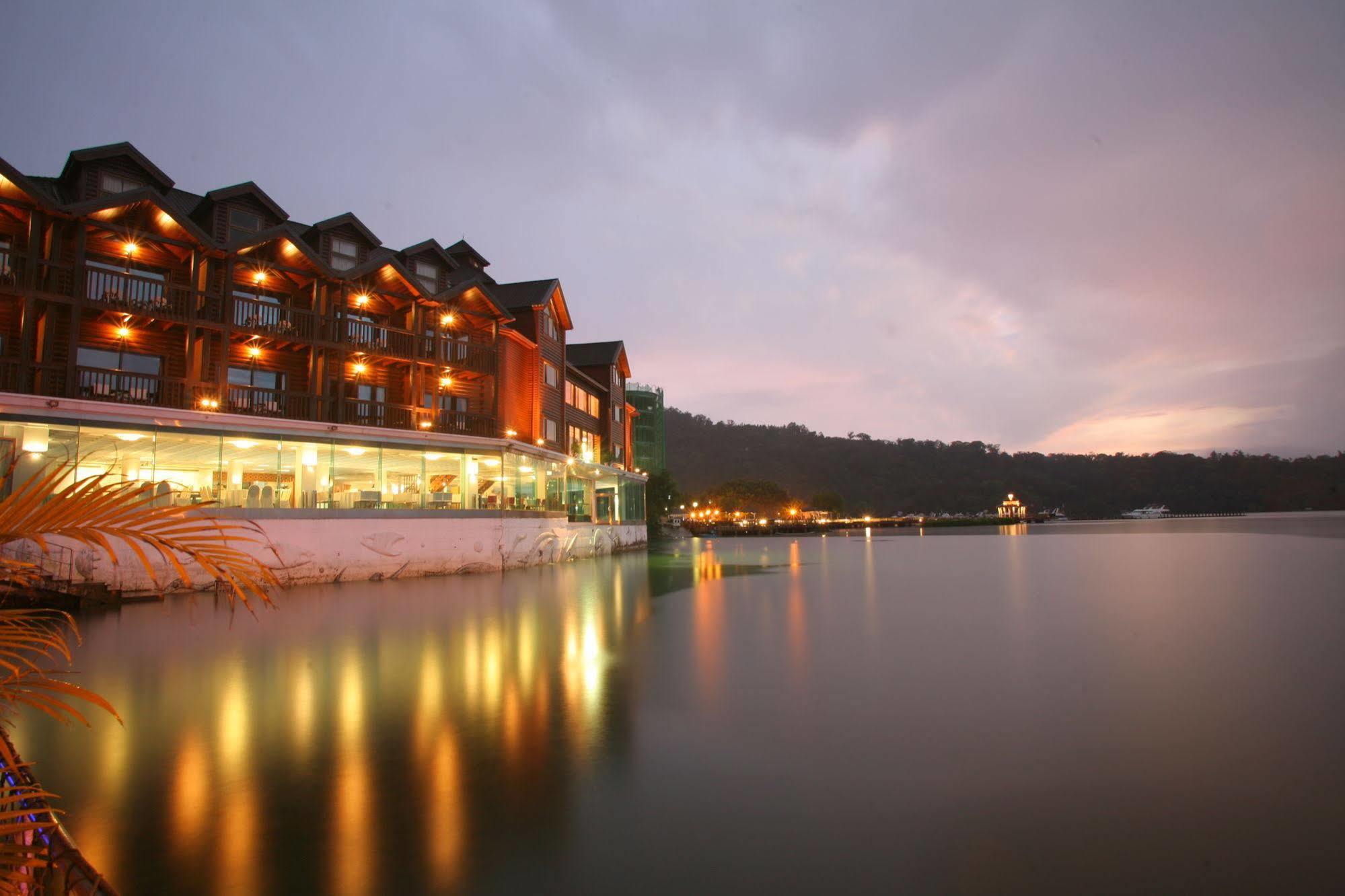 The Richforest Hotel- Sun Moon Lake Юйчі Екстер'єр фото