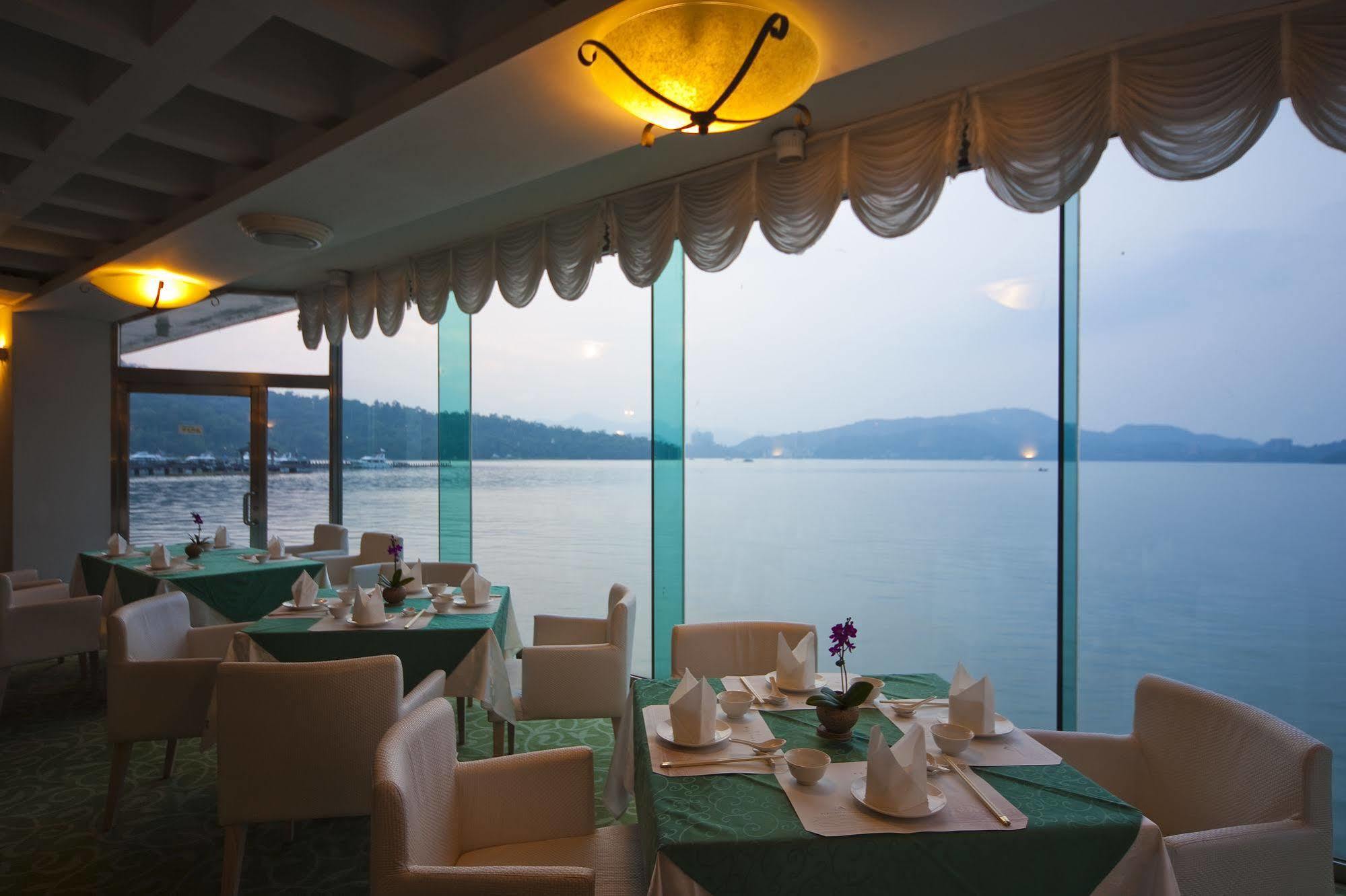 The Richforest Hotel- Sun Moon Lake Юйчі Екстер'єр фото